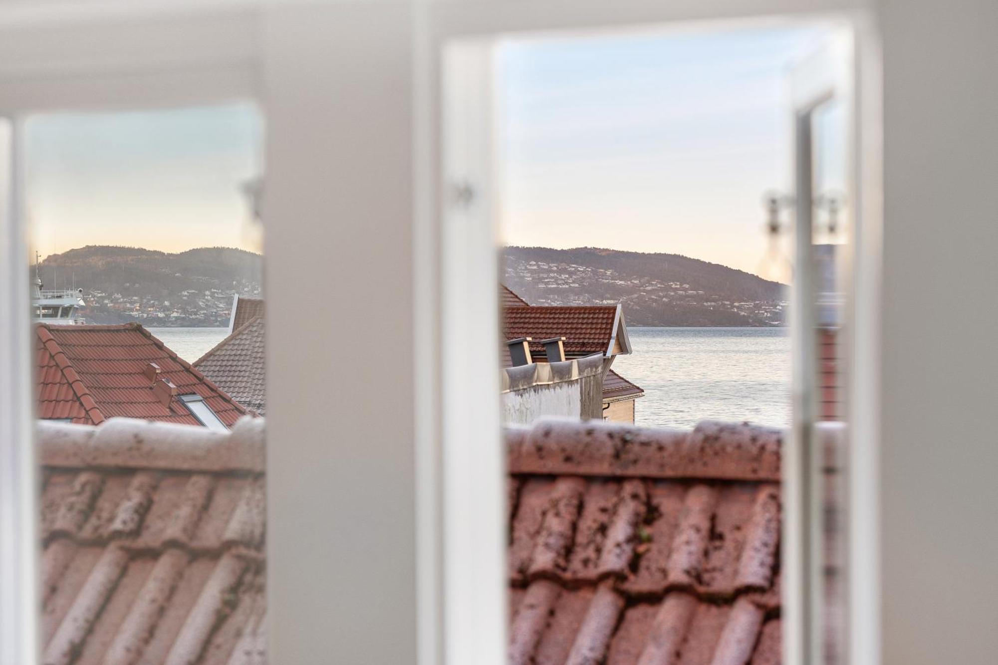 Modern Penthouse With A View - Behind Bryggen Lägenhet Bergen Exteriör bild